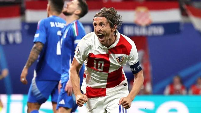 向世界诠释 向世界诠释